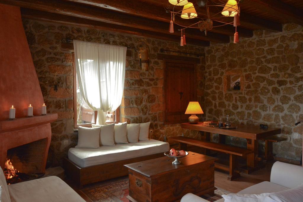 Nymfes Guesthouse Synikia Mesi Trikalon Exterior photo